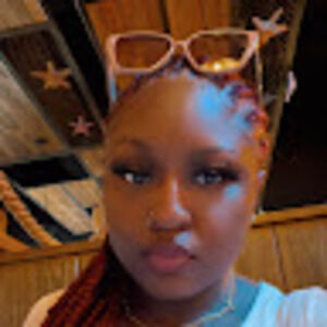 Meet your Posher, Carla